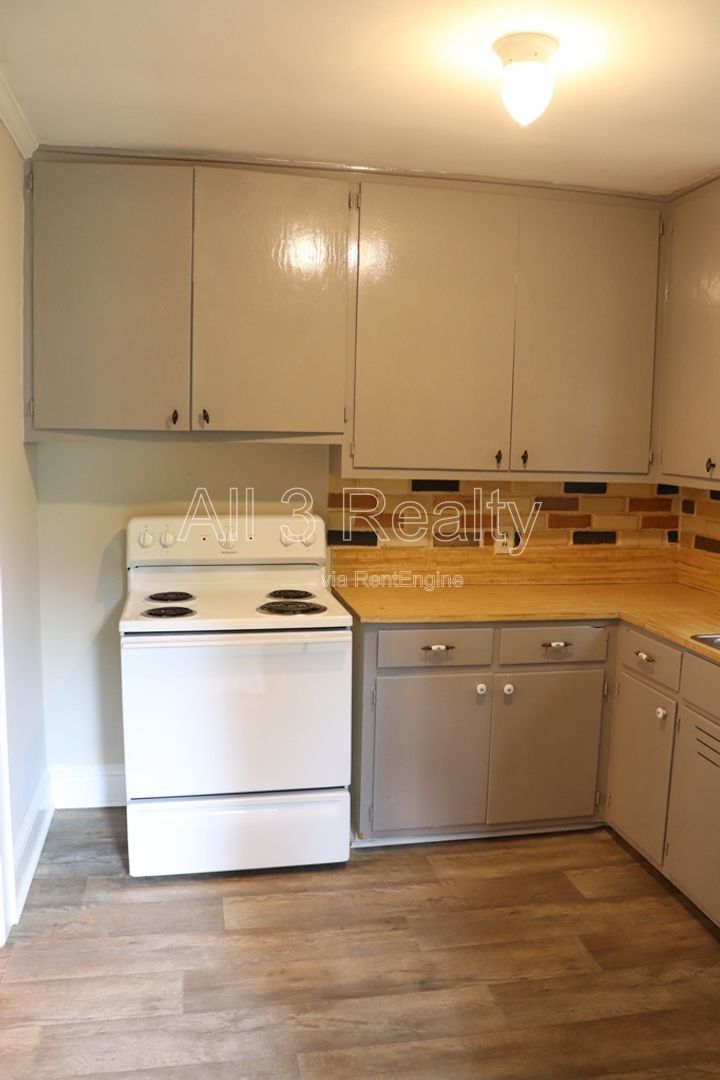 Charming 2-bedroom waiting to be yours !! property image