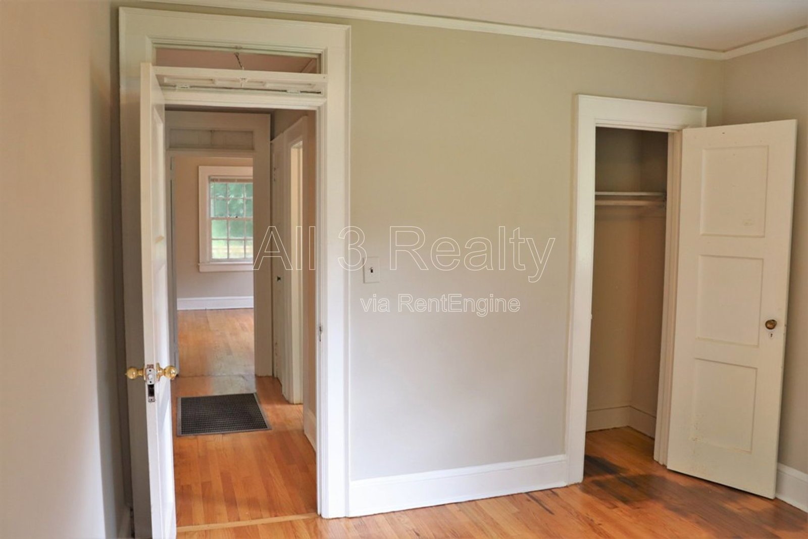Charming 2-bedroom waiting to be yours !! property image