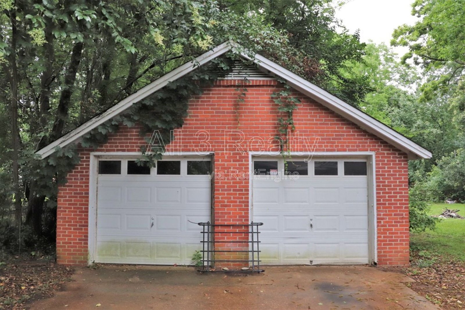 Charming 2-bedroom waiting to be yours !! property image