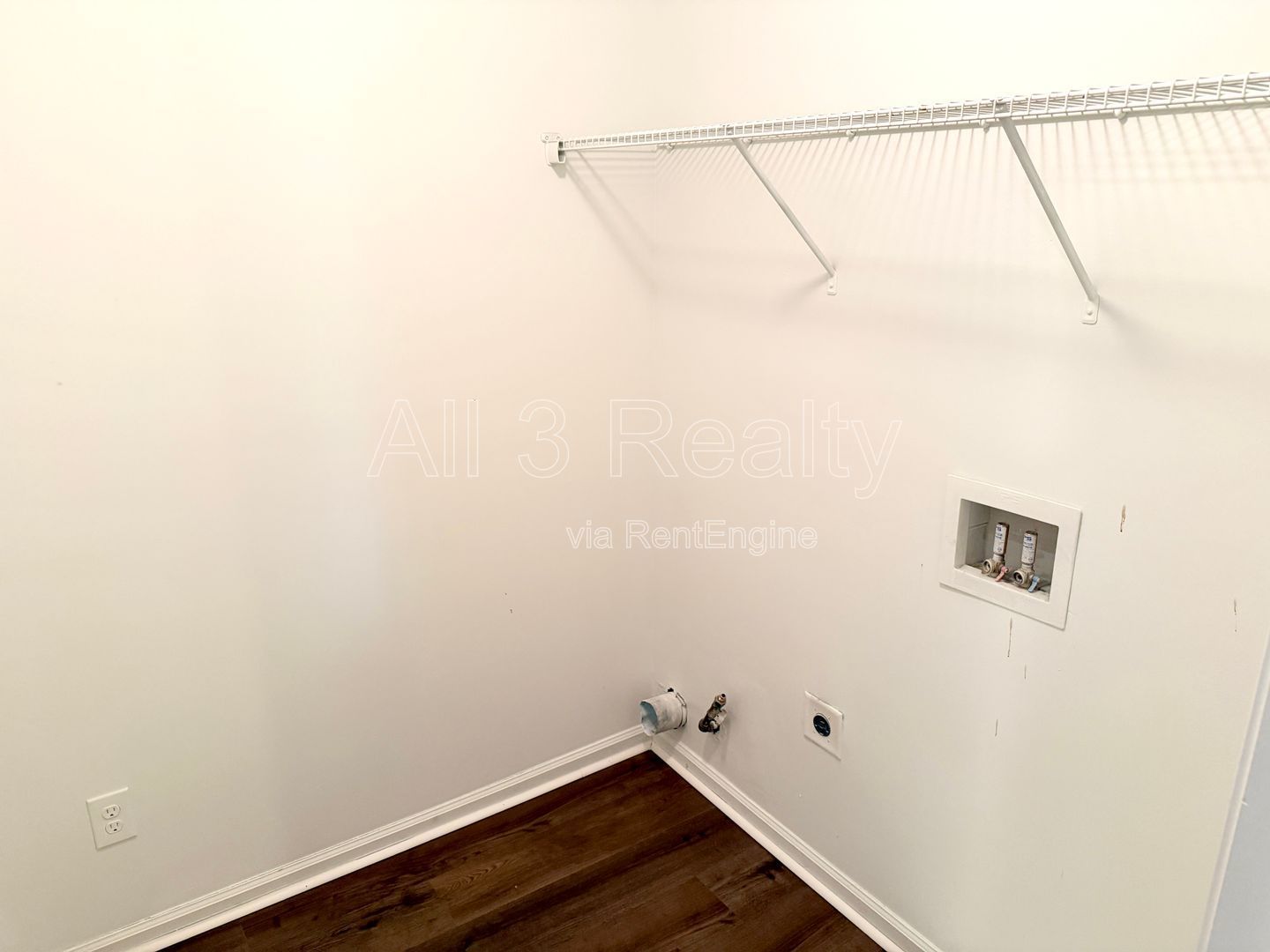 Welcome to this spacious 5-bedroom, 3-bathroom home located in Fairburn, GA. property image