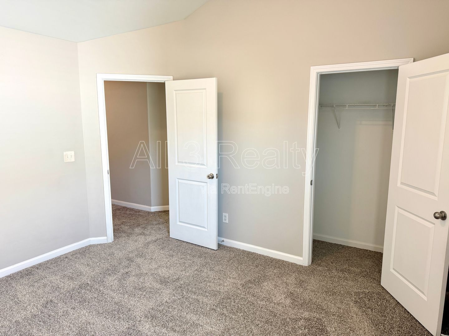 Welcome to this spacious 5-bedroom, 3-bathroom home located in Fairburn, GA. property image