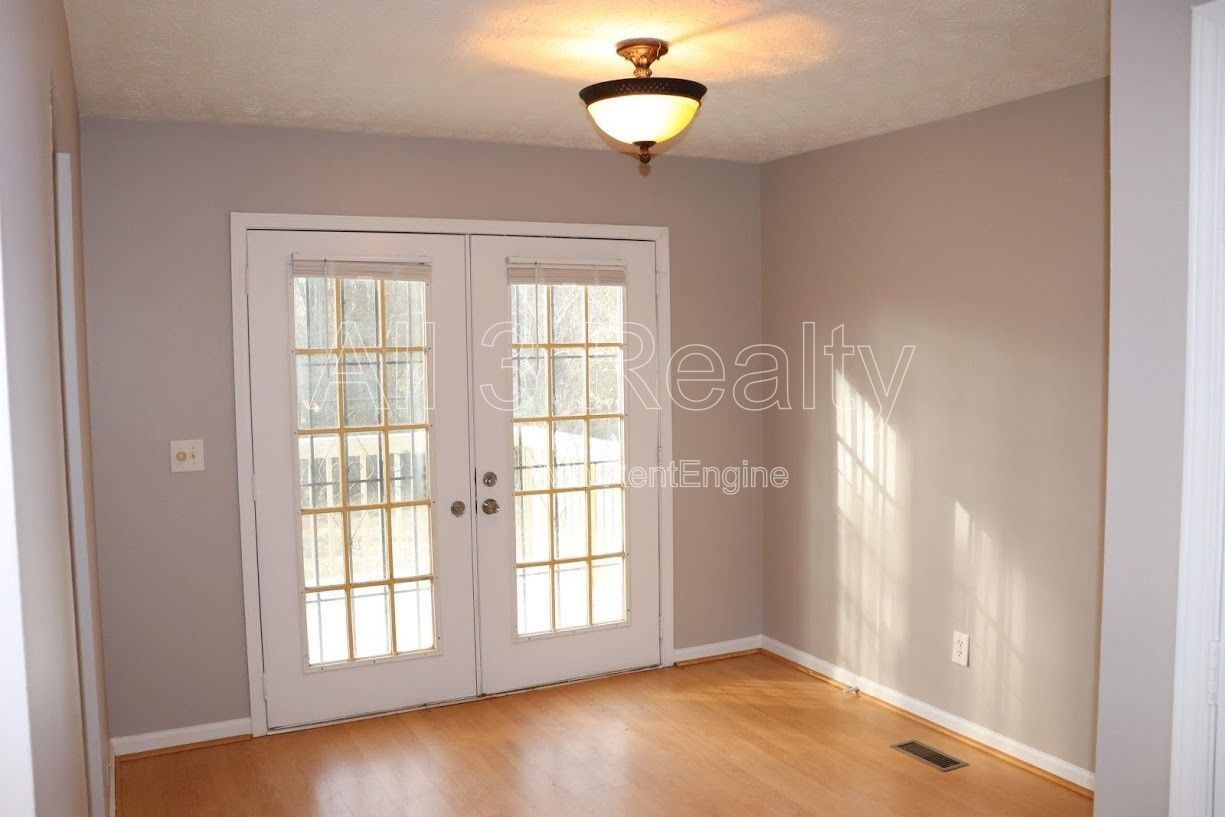 Discover this 3-bedroom, 2-bath home in McDonough, GA, offering a comfortable layout and functional features. property image