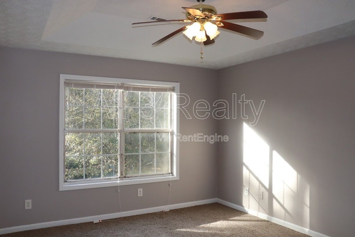 Discover this 3-bedroom, 2-bath home in McDonough, GA, offering a comfortable layout and functional features. property image