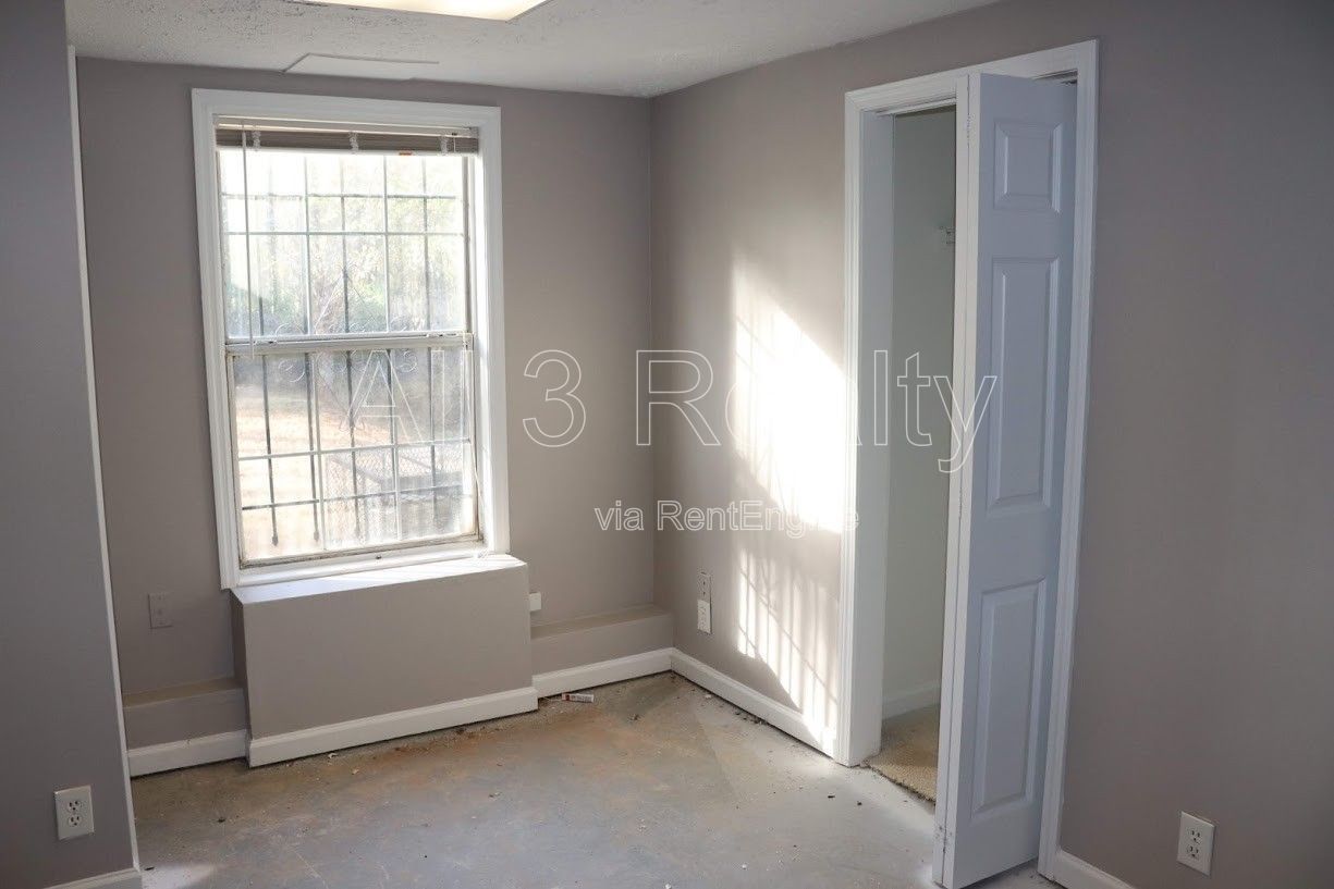 Discover this 3-bedroom, 2-bath home in McDonough, GA, offering a comfortable layout and functional features. property image