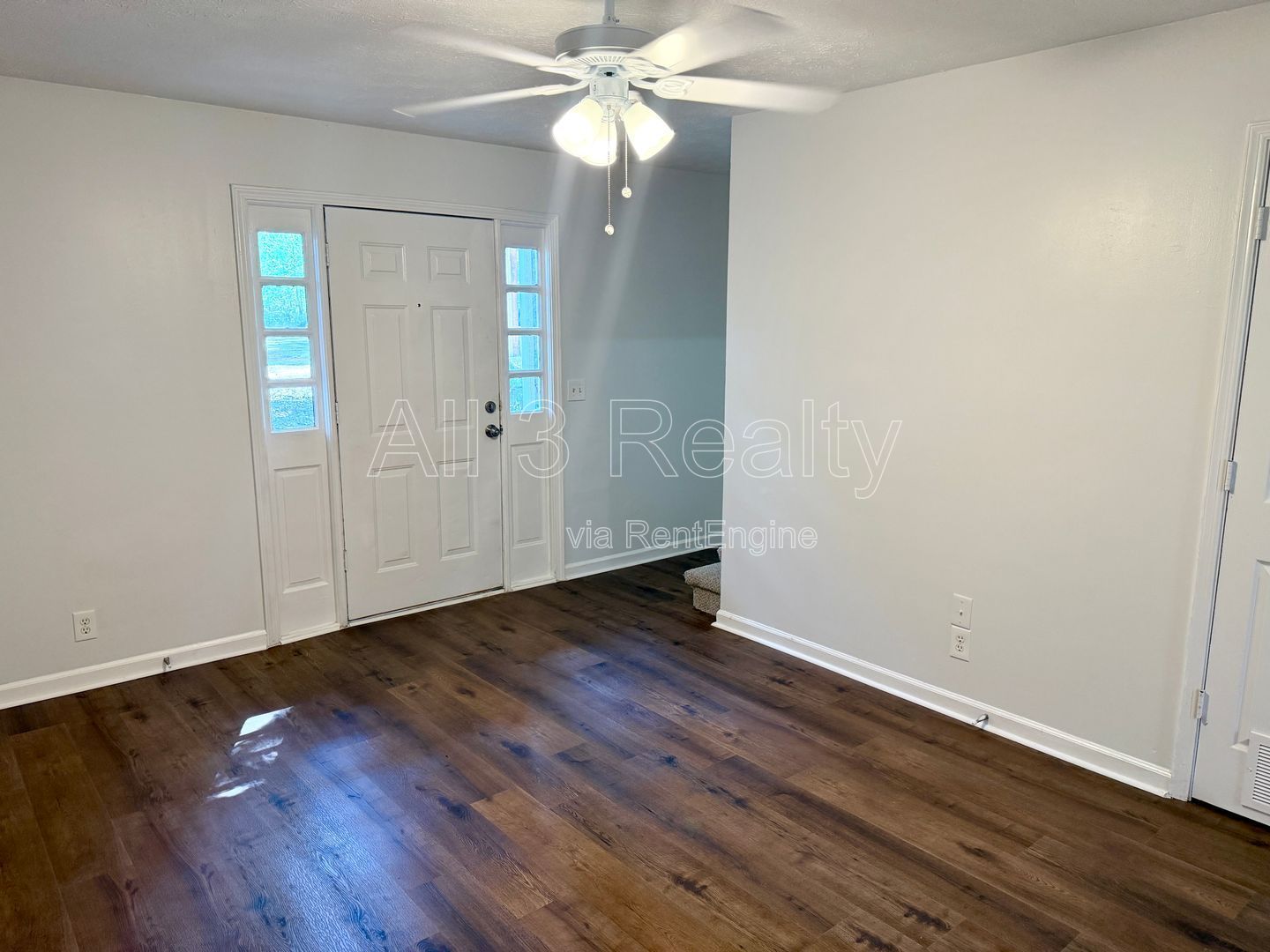 Welcome to the Delightful End Unit! This charming 2-bedroom, 2-bathroom townhome is located in the vibrant community of Fayetteville, GA. property image