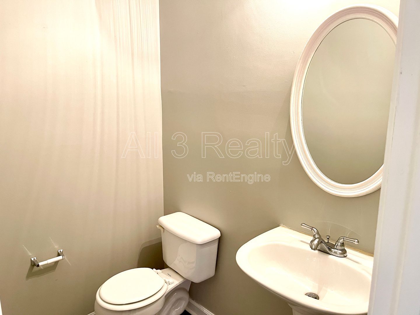 Introducing a charming 3-bedroom, 2.5-bathroom home located in the desirable area of Conyers, GA. property image