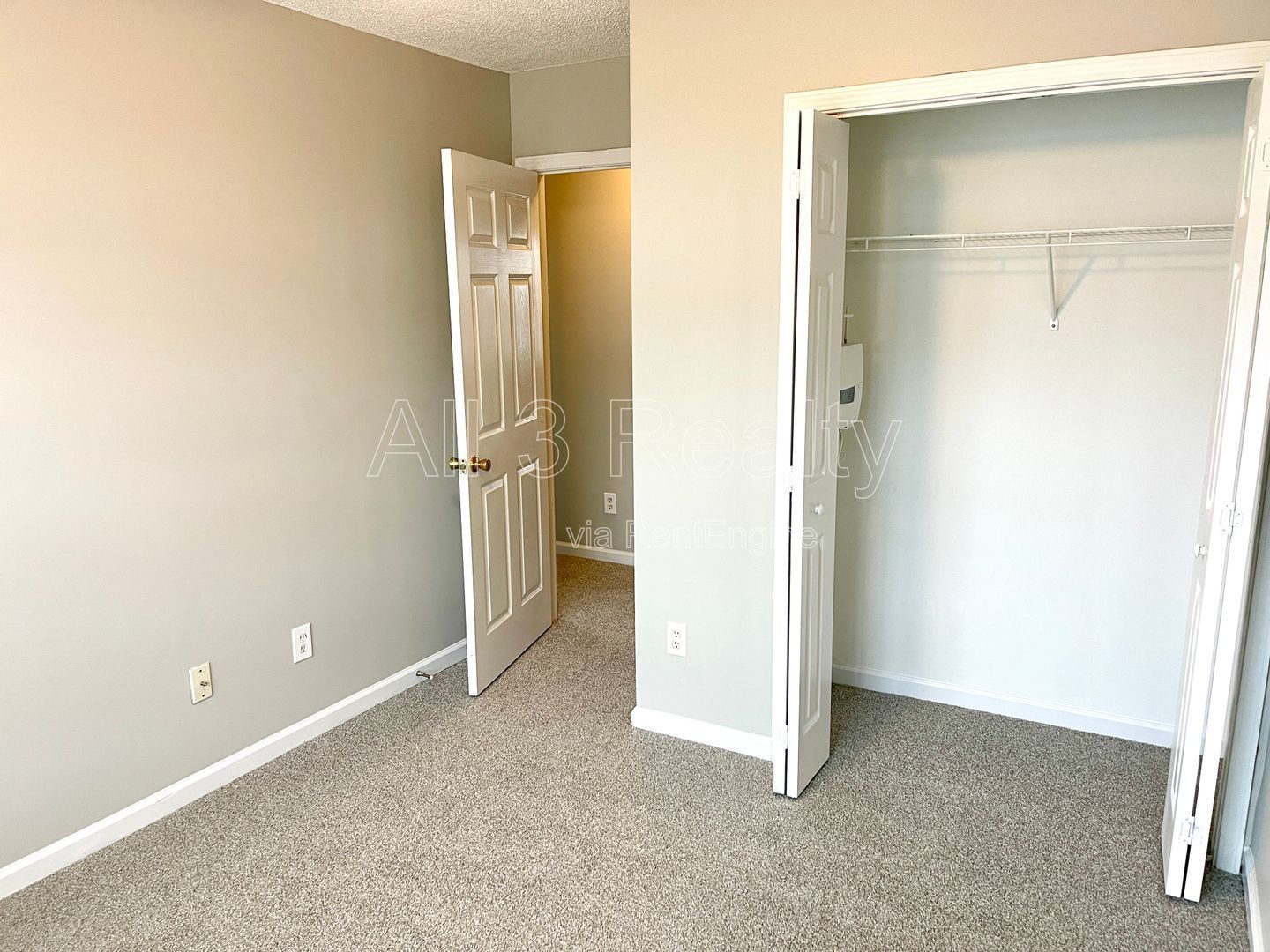 Introducing a charming 3-bedroom, 2.5-bathroom home located in the desirable area of Conyers, GA. property image