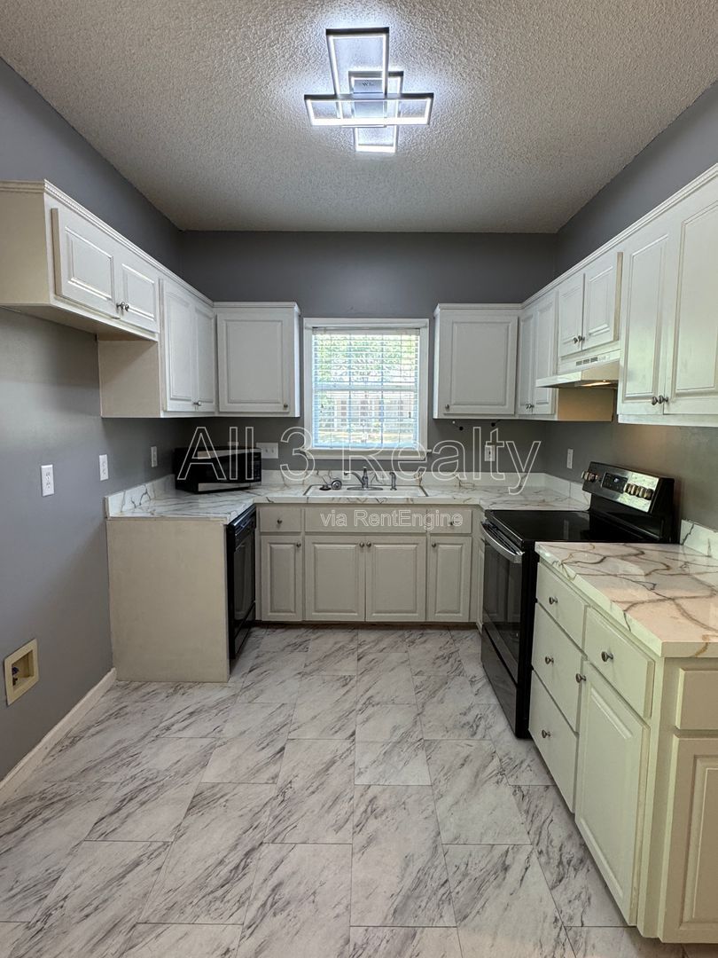 3- Bedroom Gem property image