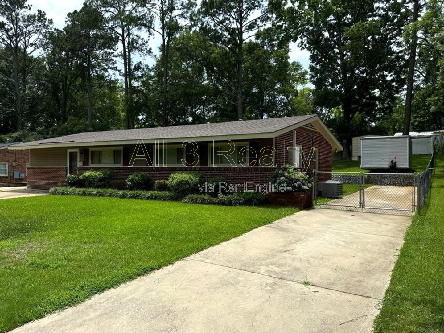 Immaculate 3-Bedroom !! property image
