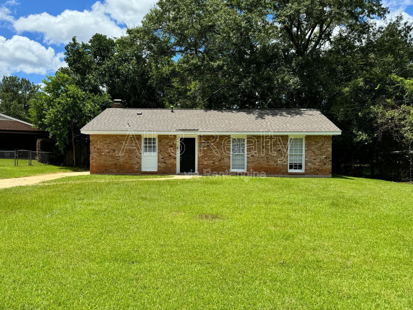 3- Bedroom with ELEGANT details that are sure to please property image
