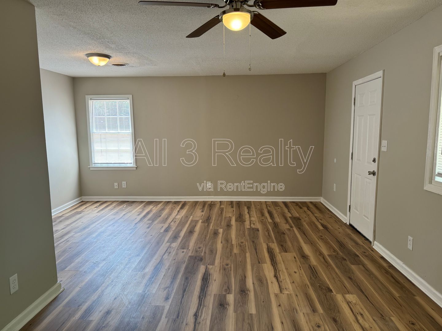 3- Bedroom with ELEGANT details that are sure to please property image