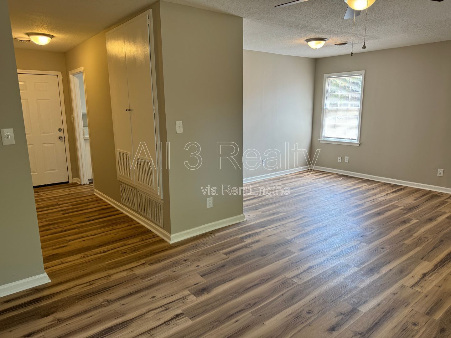 3- Bedroom with ELEGANT details that are sure to please property image