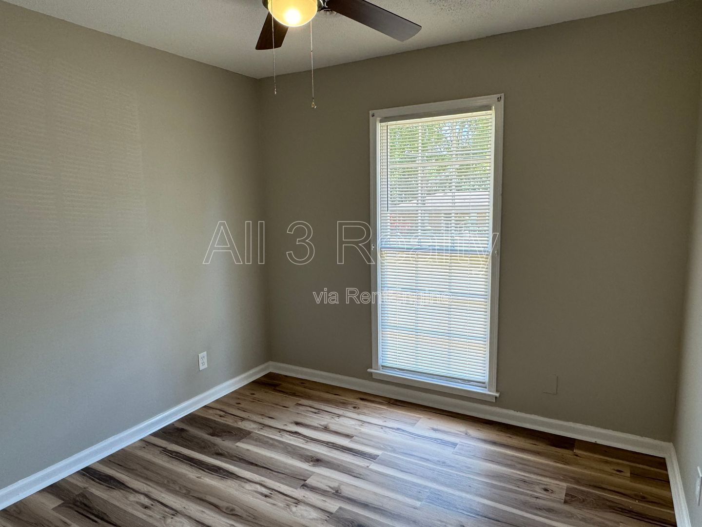 3- Bedroom with ELEGANT details that are sure to please property image