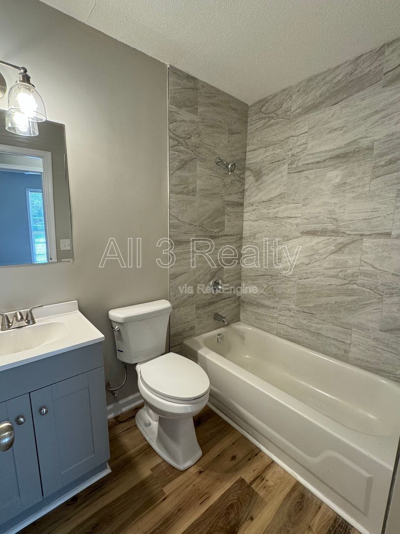 3- Bedroom with ELEGANT details that are sure to please property image