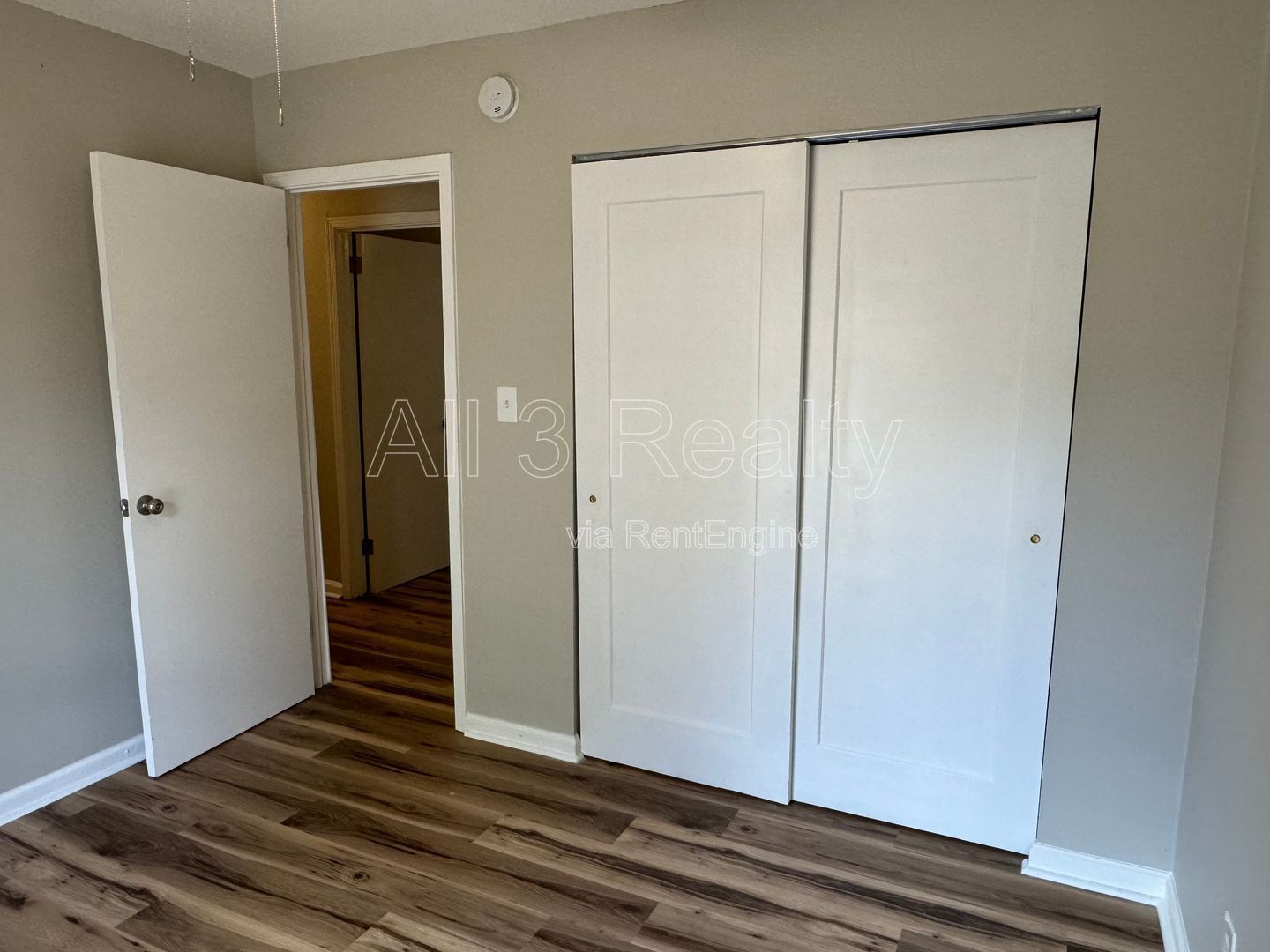 3- Bedroom with ELEGANT details that are sure to please property image