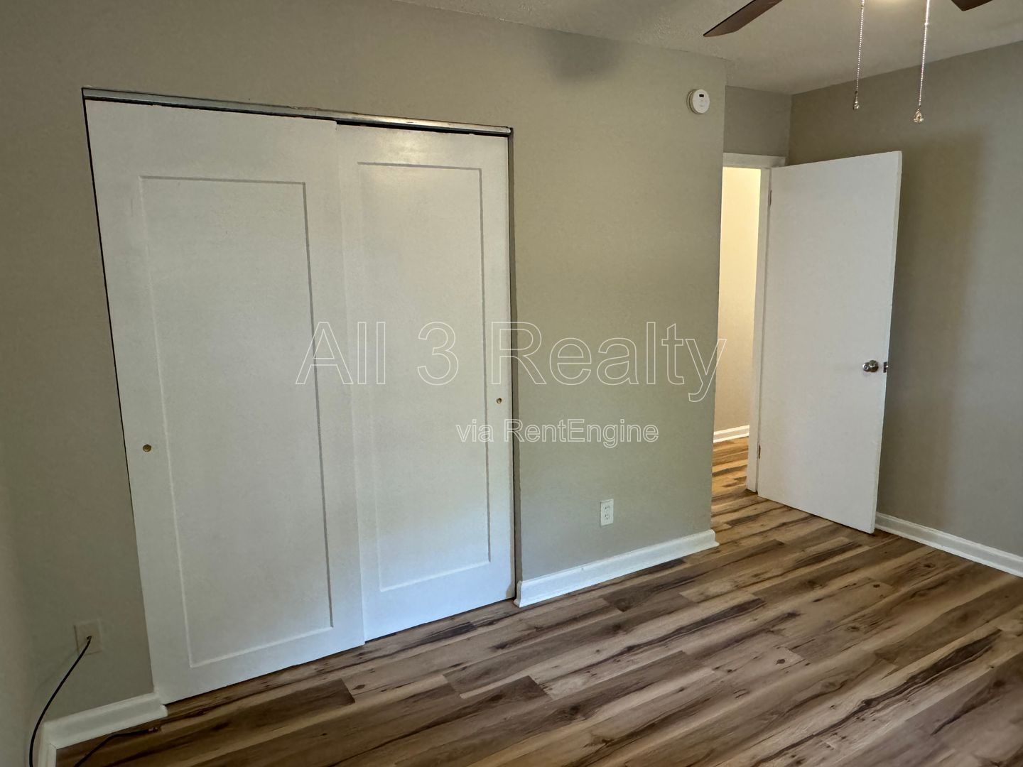 3- Bedroom with ELEGANT details that are sure to please property image