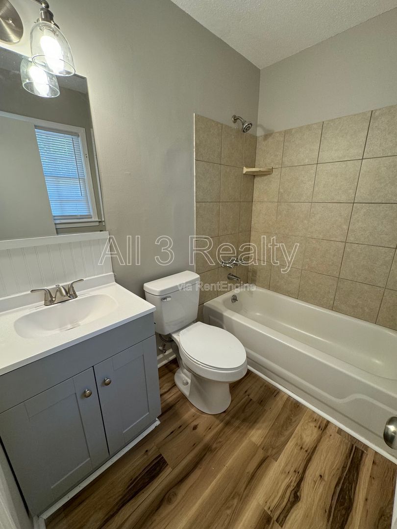 3- Bedroom with ELEGANT details that are sure to please property image