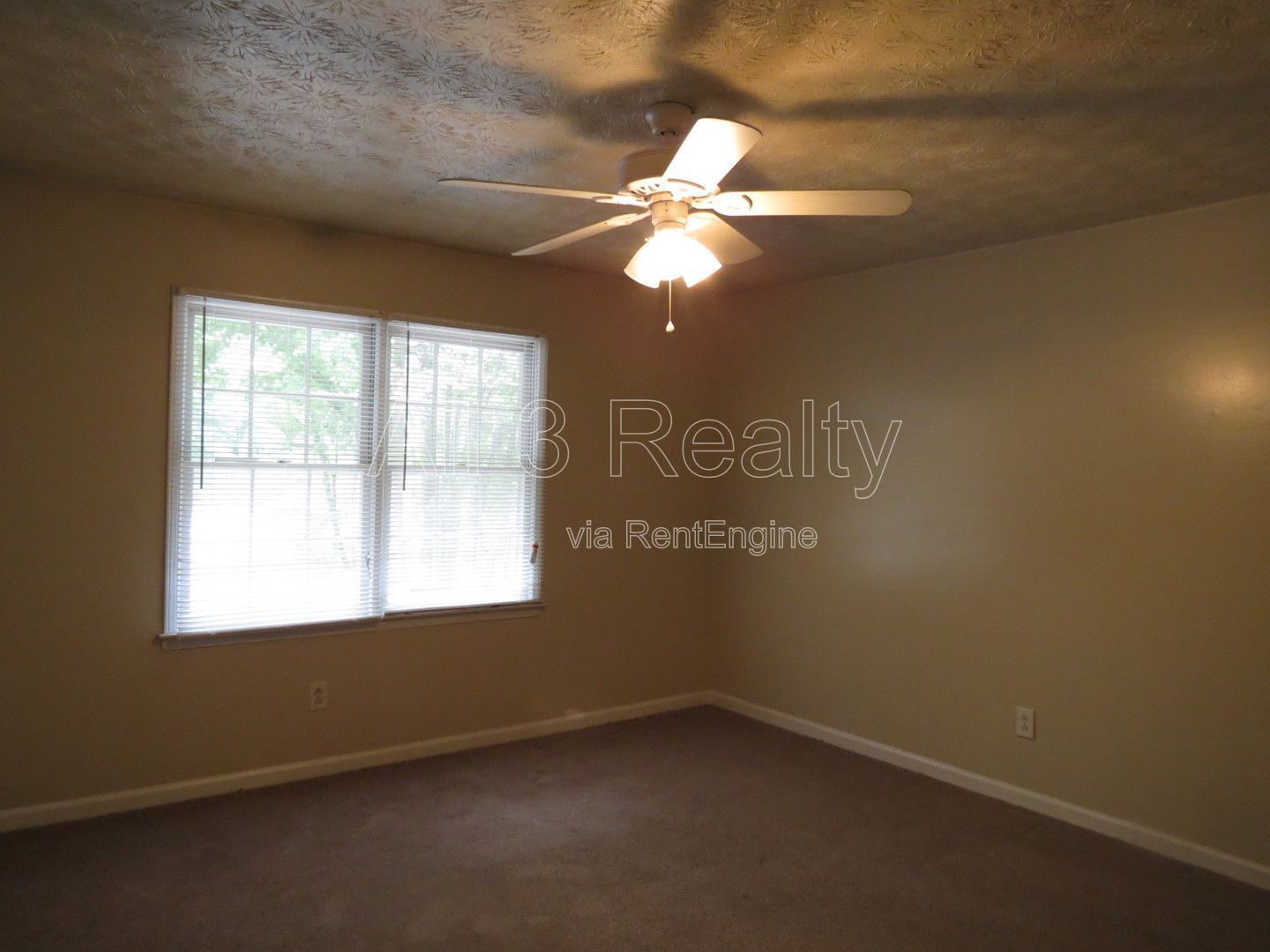 Welcome to Lovely & Cozy 2 Bedroom / 1.5 Bathroom Home in Fayetteville! property image