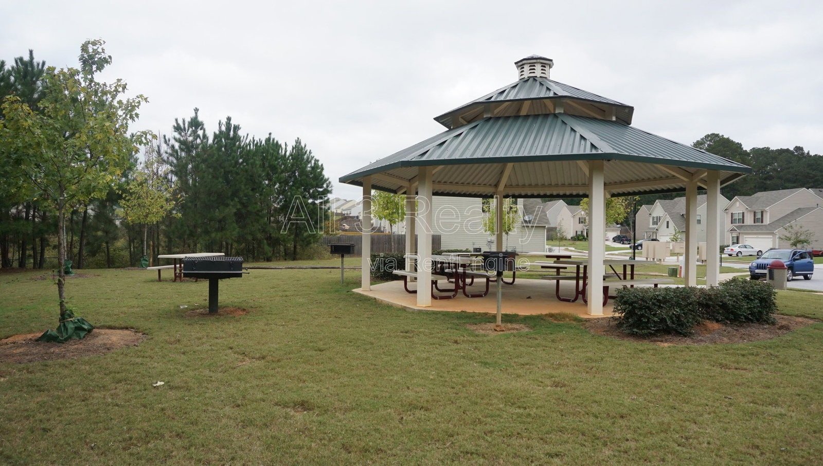 Spacious 4-bedroom, 2.5-bath home property image