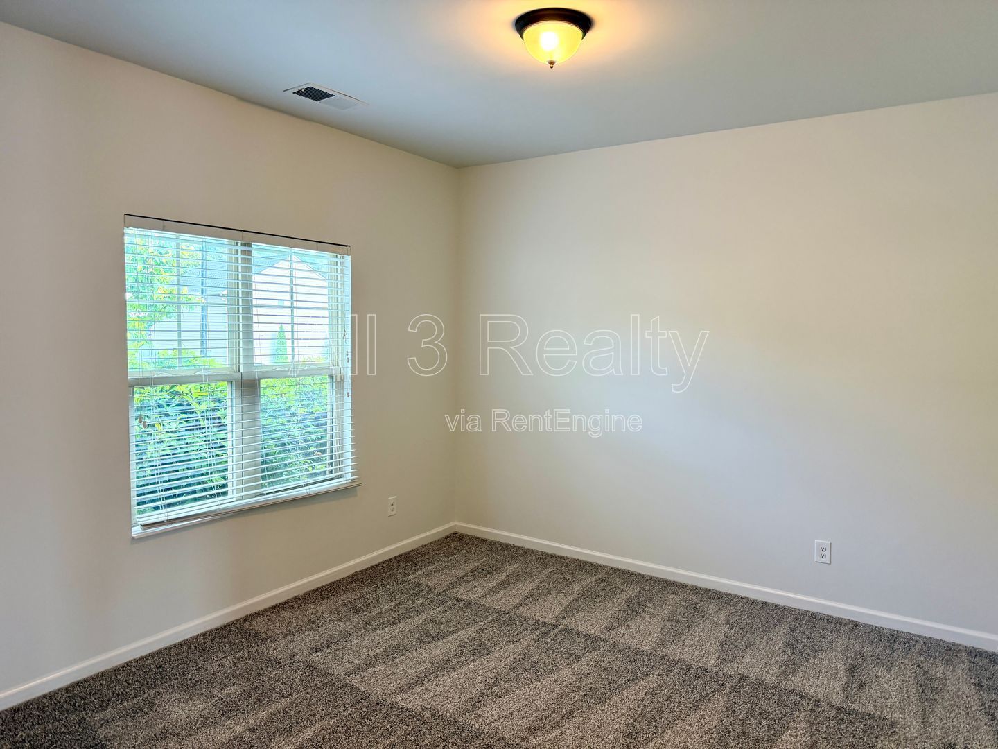 Spacious 4-bedroom, 2.5-bath home property image