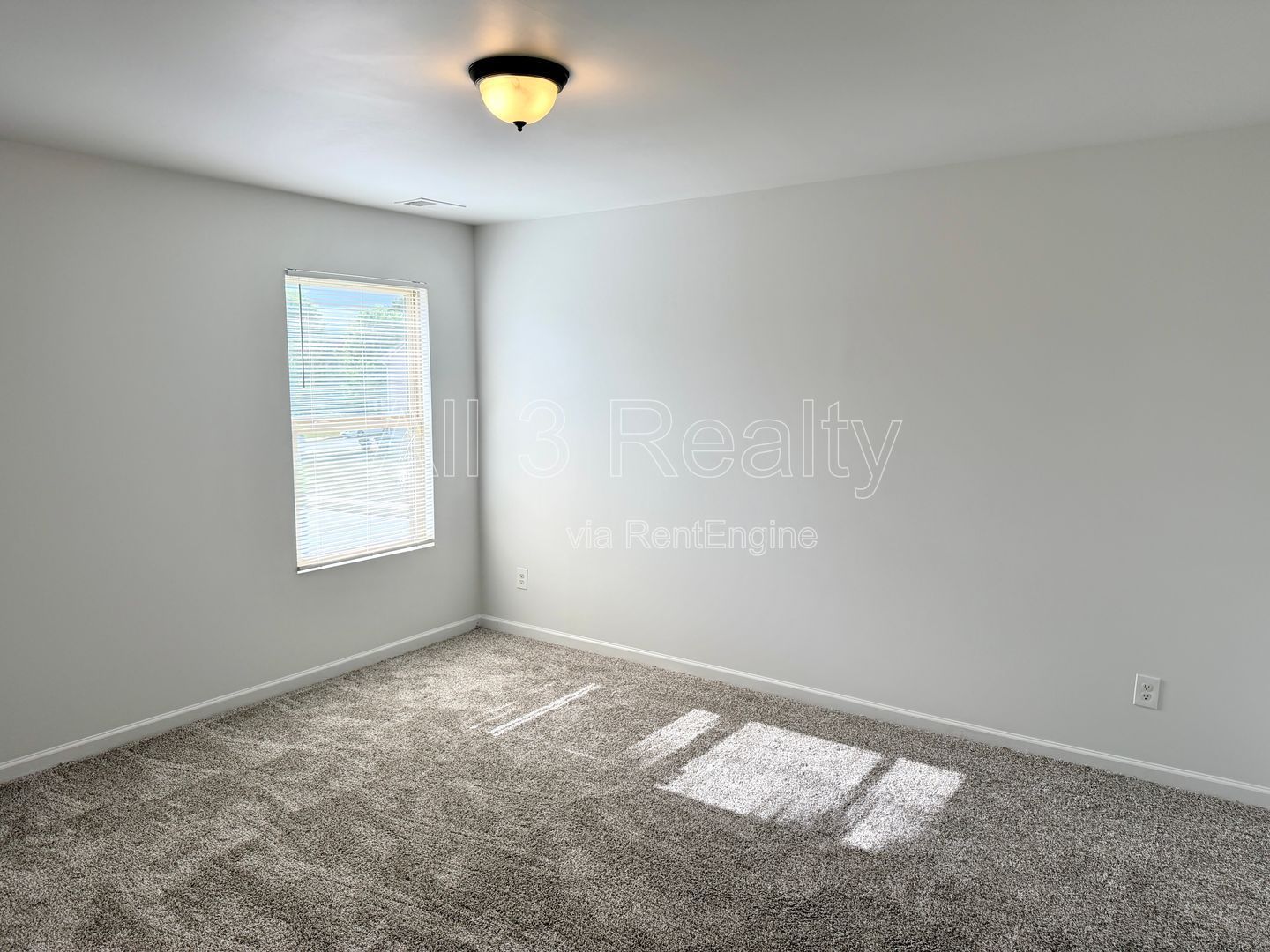 Spacious 4-bedroom, 2.5-bath home property image
