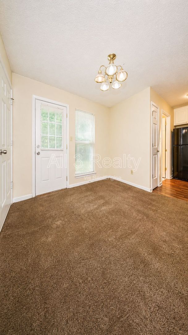 Comfortable Living in the Heart of Stockbridge property image