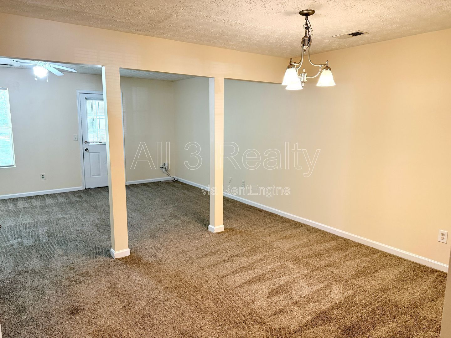 Adorable 3 Bedroom / 2.5 Bathroom Townhome in Hampton! property image