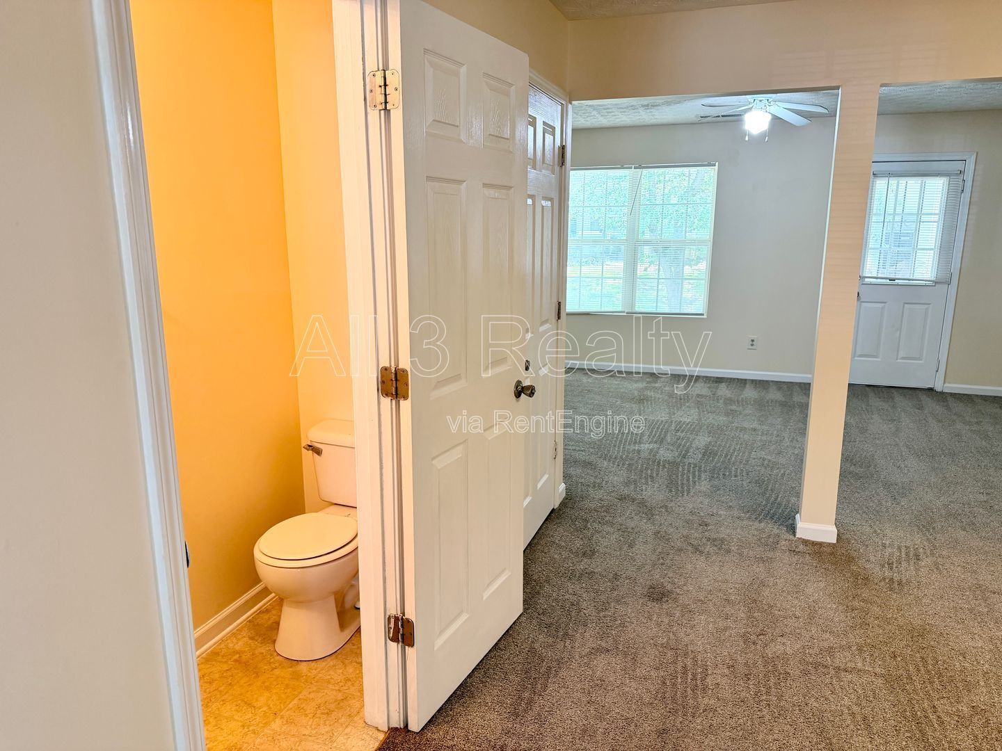 Adorable 3 Bedroom / 2.5 Bathroom Townhome in Hampton! property image