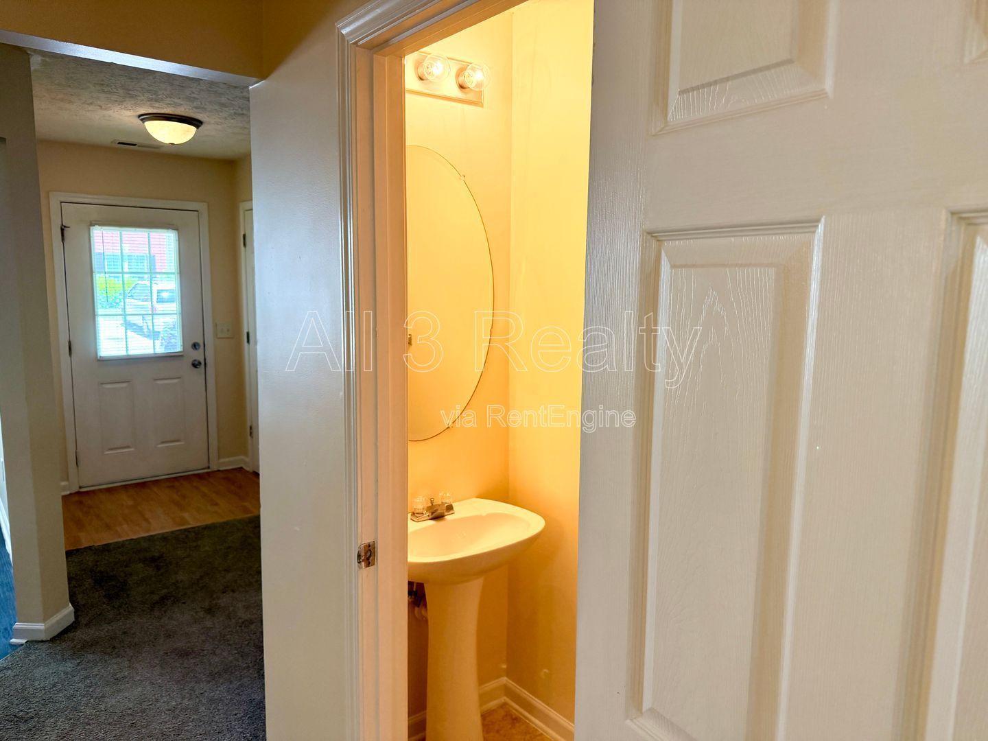 Adorable 3 Bedroom / 2.5 Bathroom Townhome in Hampton! property image