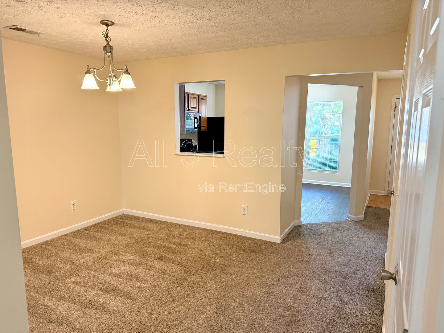 Adorable 3 Bedroom / 2.5 Bathroom Townhome in Hampton! property image