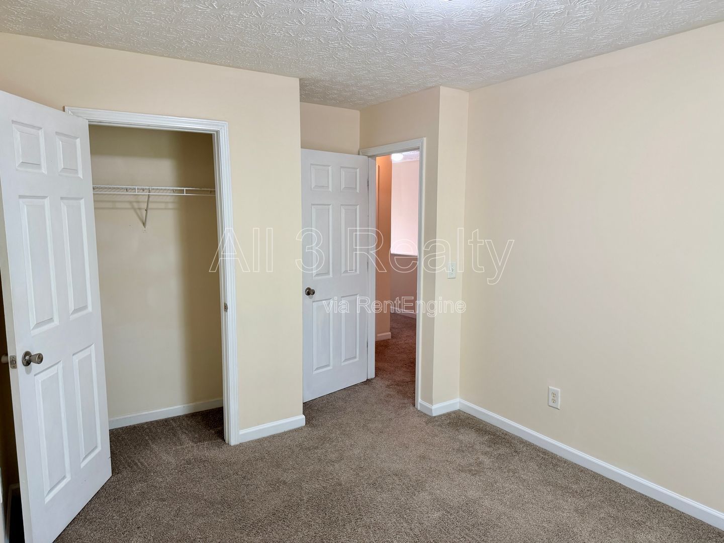 Adorable 3 Bedroom / 2.5 Bathroom Townhome in Hampton! property image