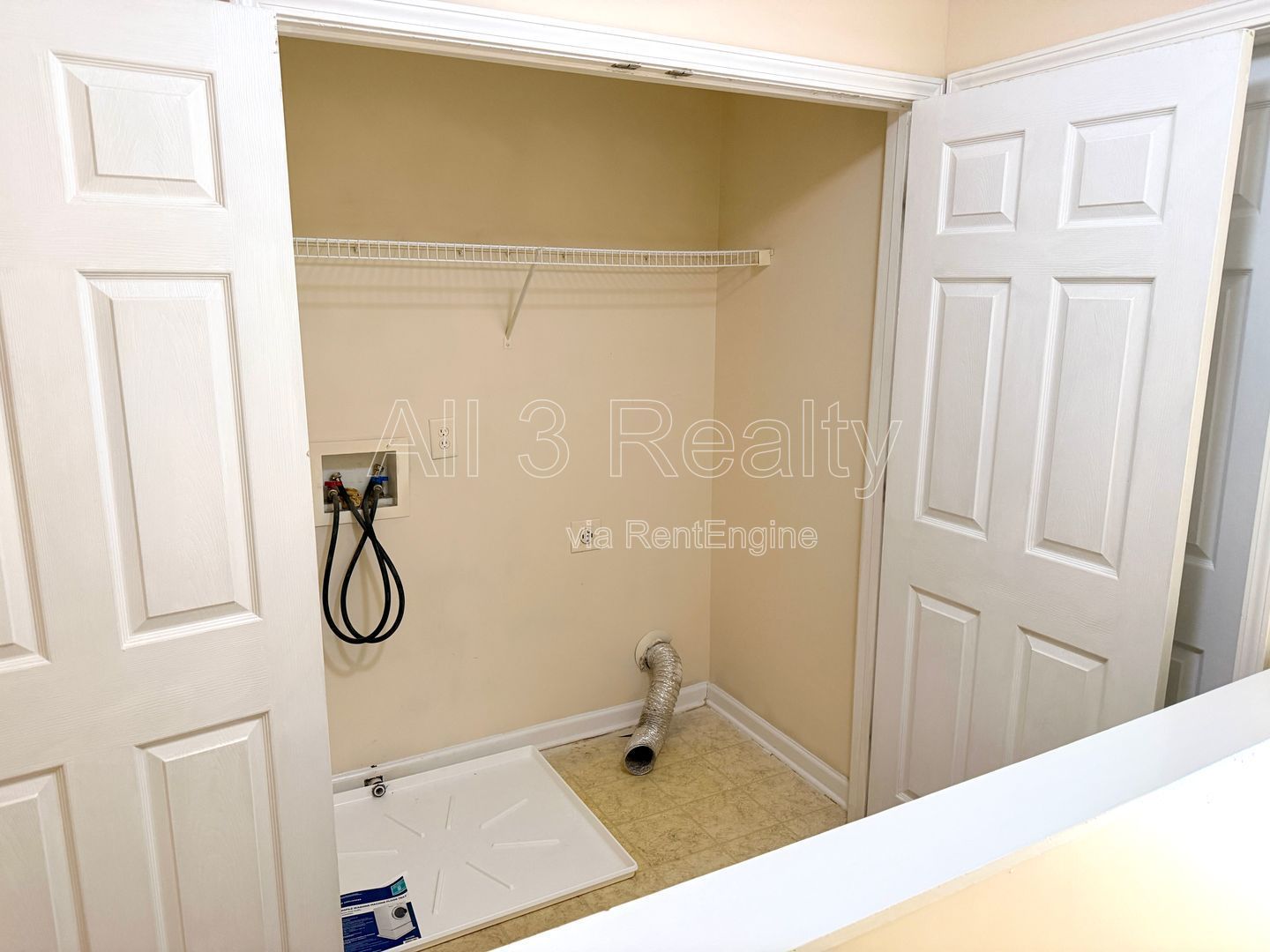 Adorable 3 Bedroom / 2.5 Bathroom Townhome in Hampton! property image