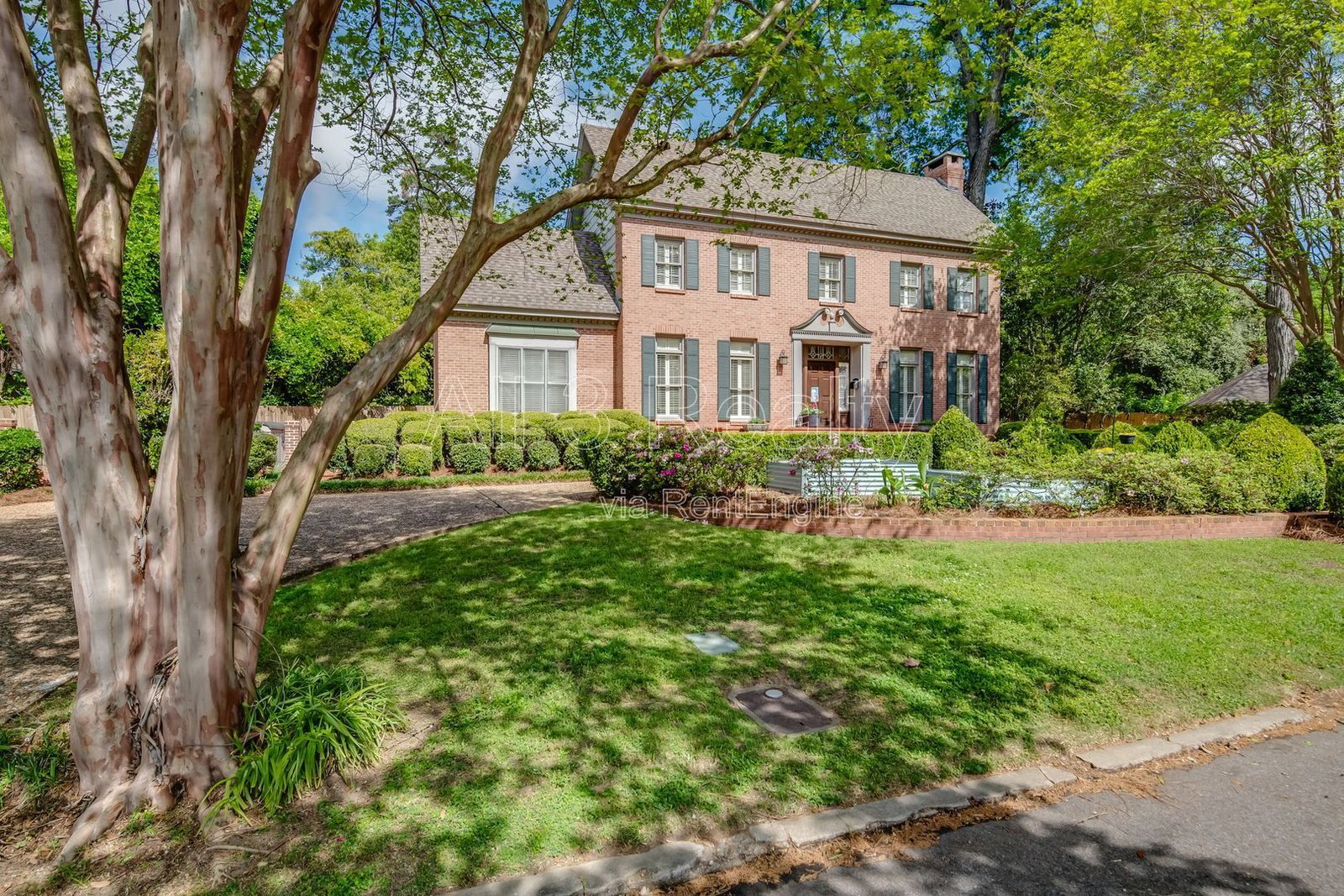 3-Bedroom Brick Home in Old Cloverdale with Luxury Finishes & Included Amenities property image