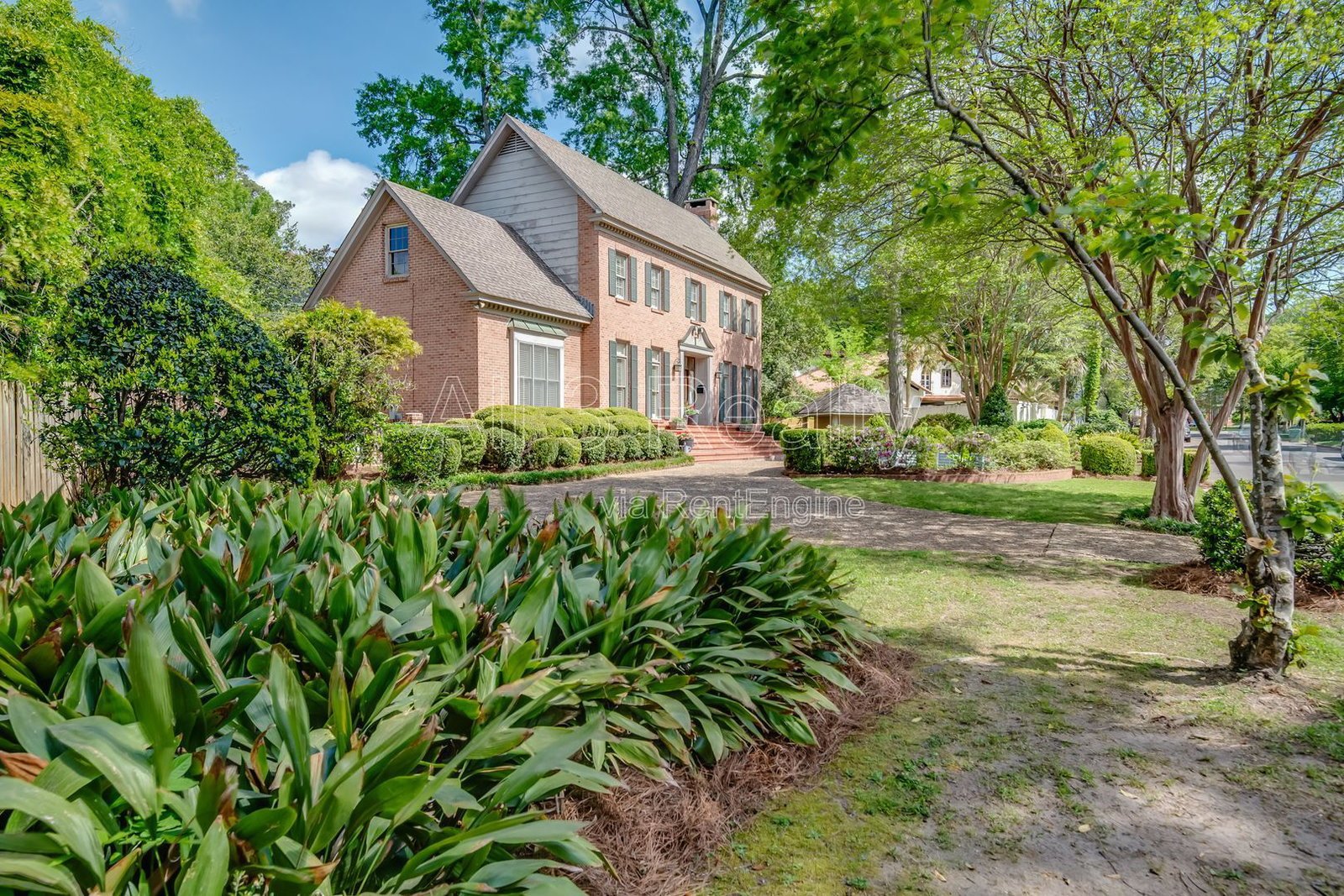 3-Bedroom Brick Home in Old Cloverdale with Luxury Finishes & Included Amenities property image