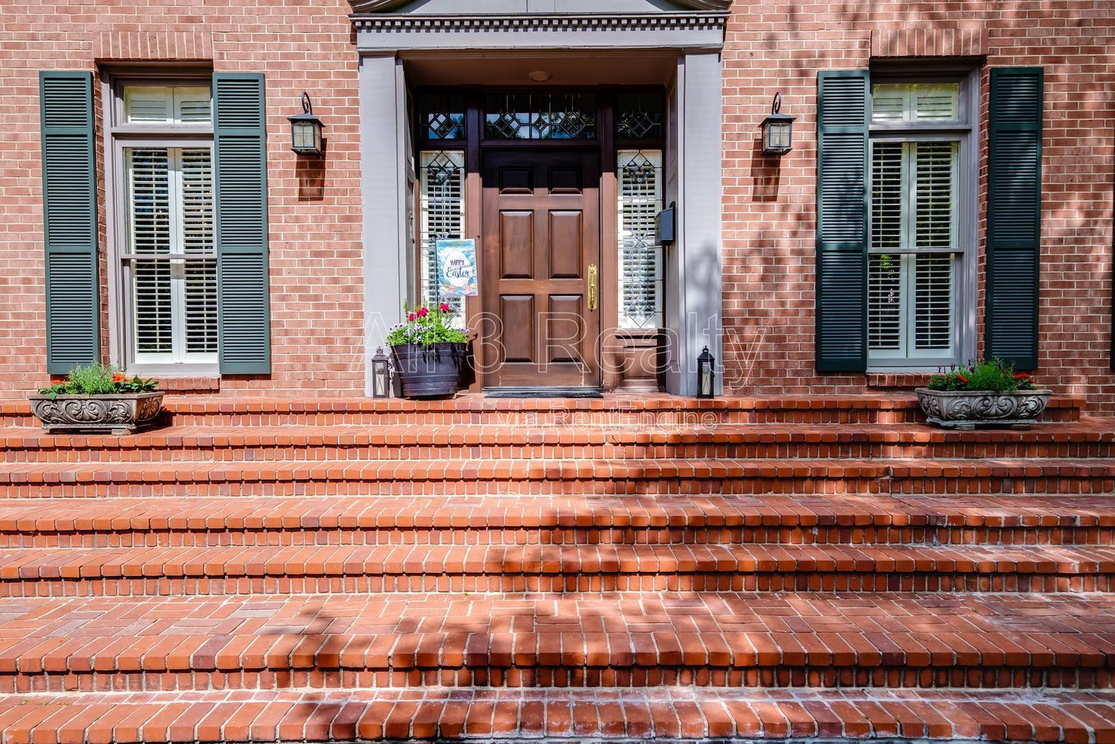 3-Bedroom Brick Home in Old Cloverdale with Luxury Finishes & Included Amenities property image
