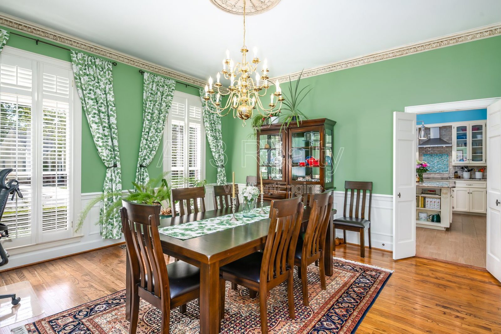 3-Bedroom Brick Home in Old Cloverdale with Luxury Finishes & Included Amenities property image
