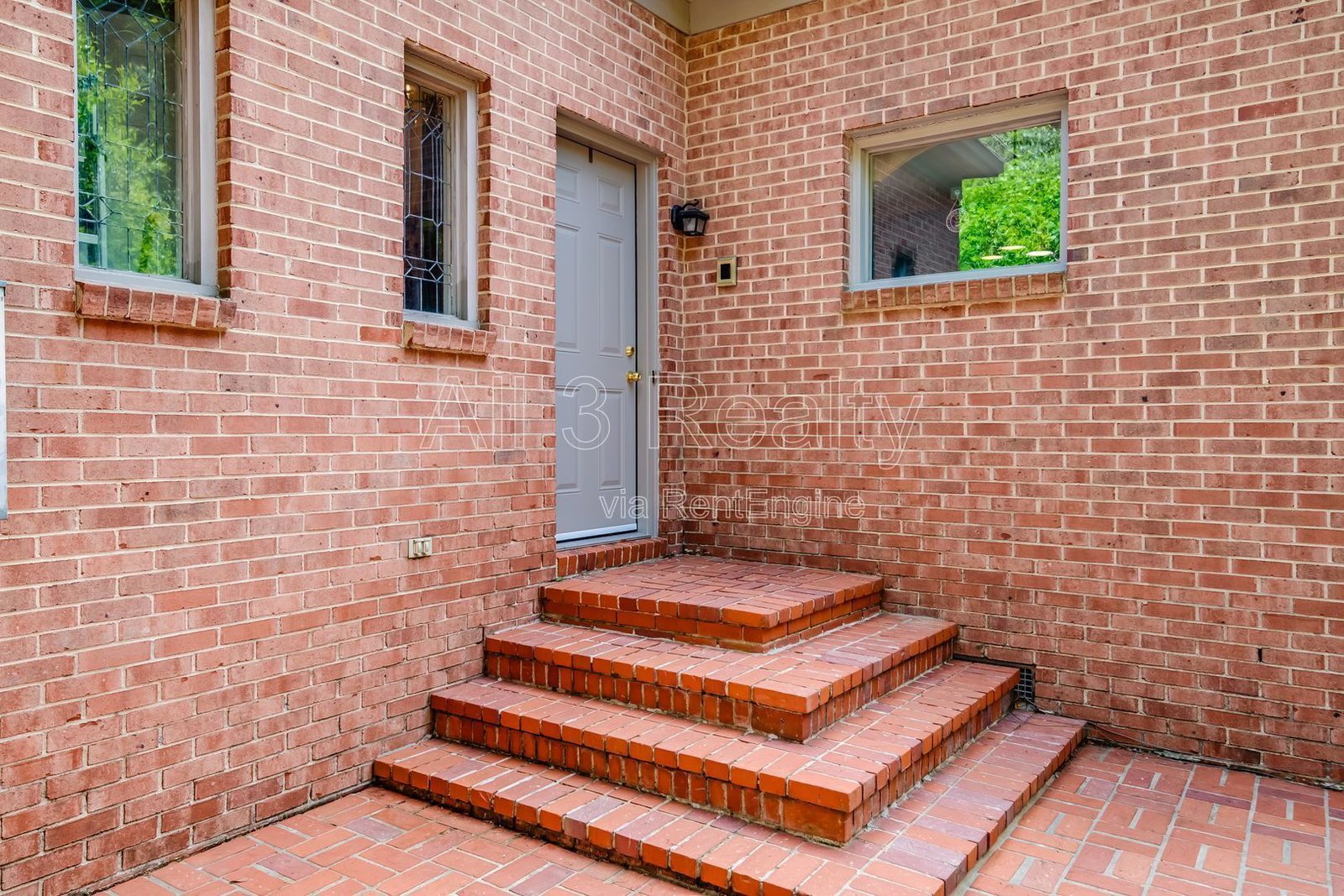 3-Bedroom Brick Home in Old Cloverdale with Luxury Finishes & Included Amenities property image
