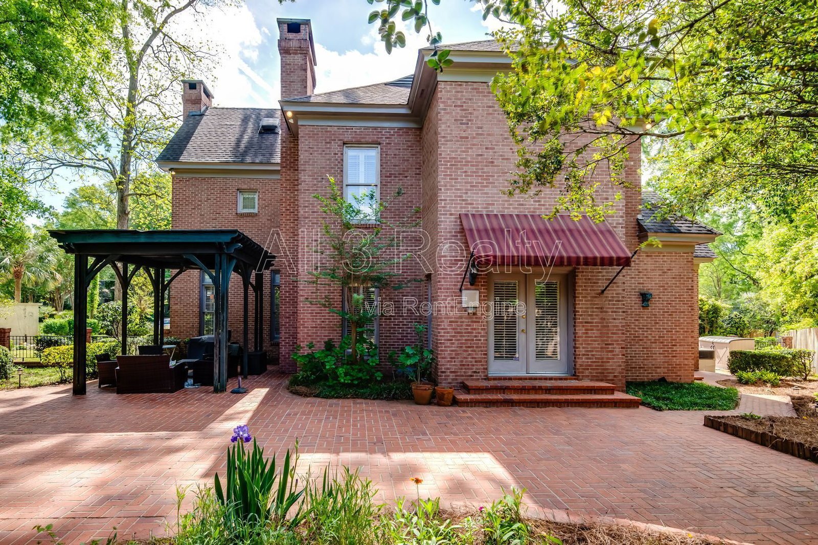 3-Bedroom Brick Home in Old Cloverdale with Luxury Finishes & Included Amenities property image