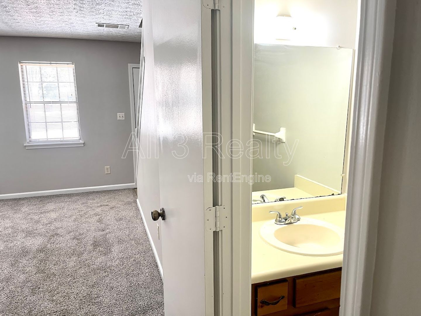 Discover this well-maintained 2-bedroom, 2.5-bath townhouse in Fayetteville, GA. property image