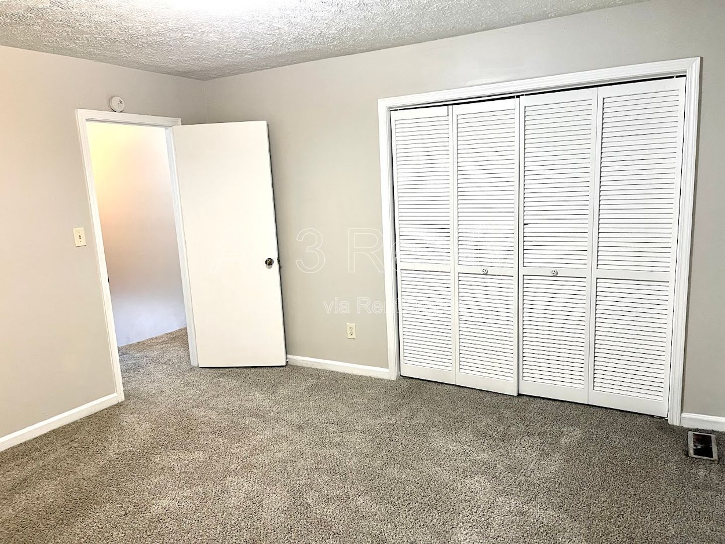 Discover this well-maintained 2-bedroom, 2.5-bath townhouse in Fayetteville, GA. property image