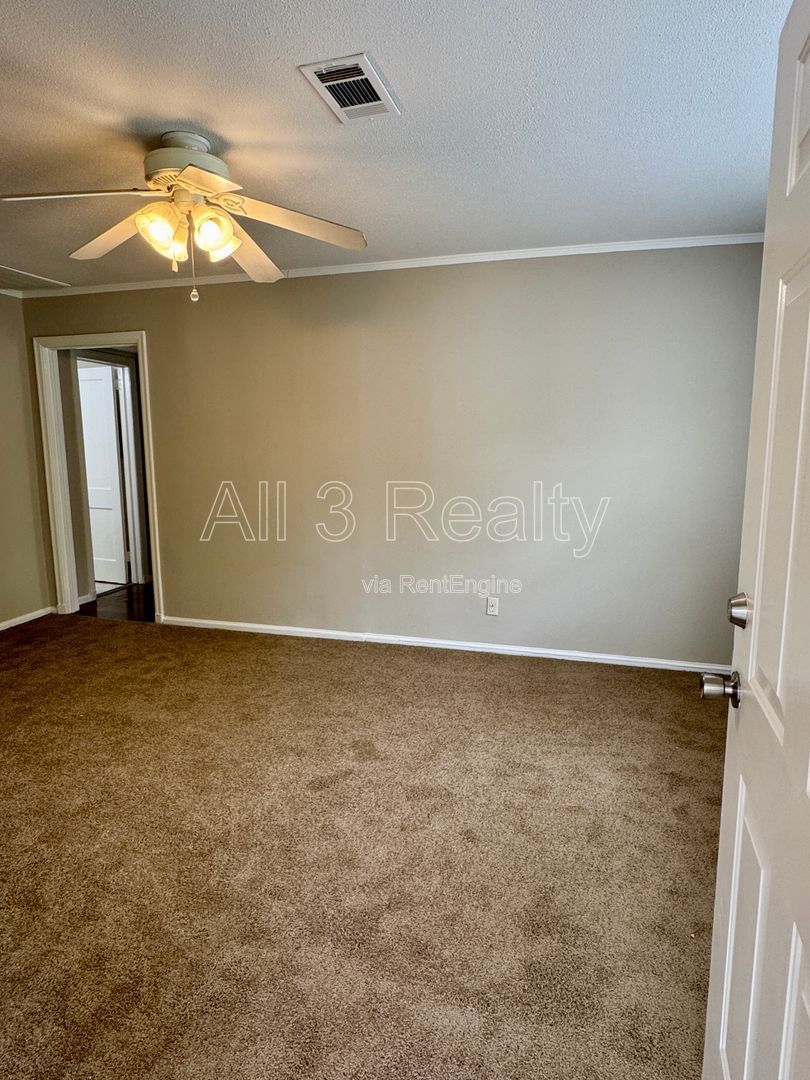 Bungalow Cutie !! property image