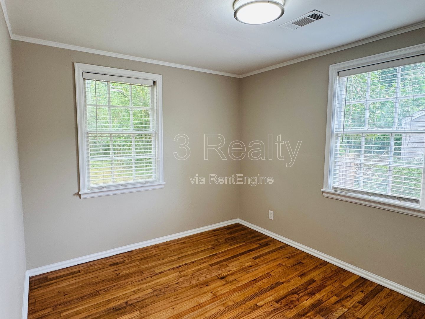 Bungalow Cutie !! property image