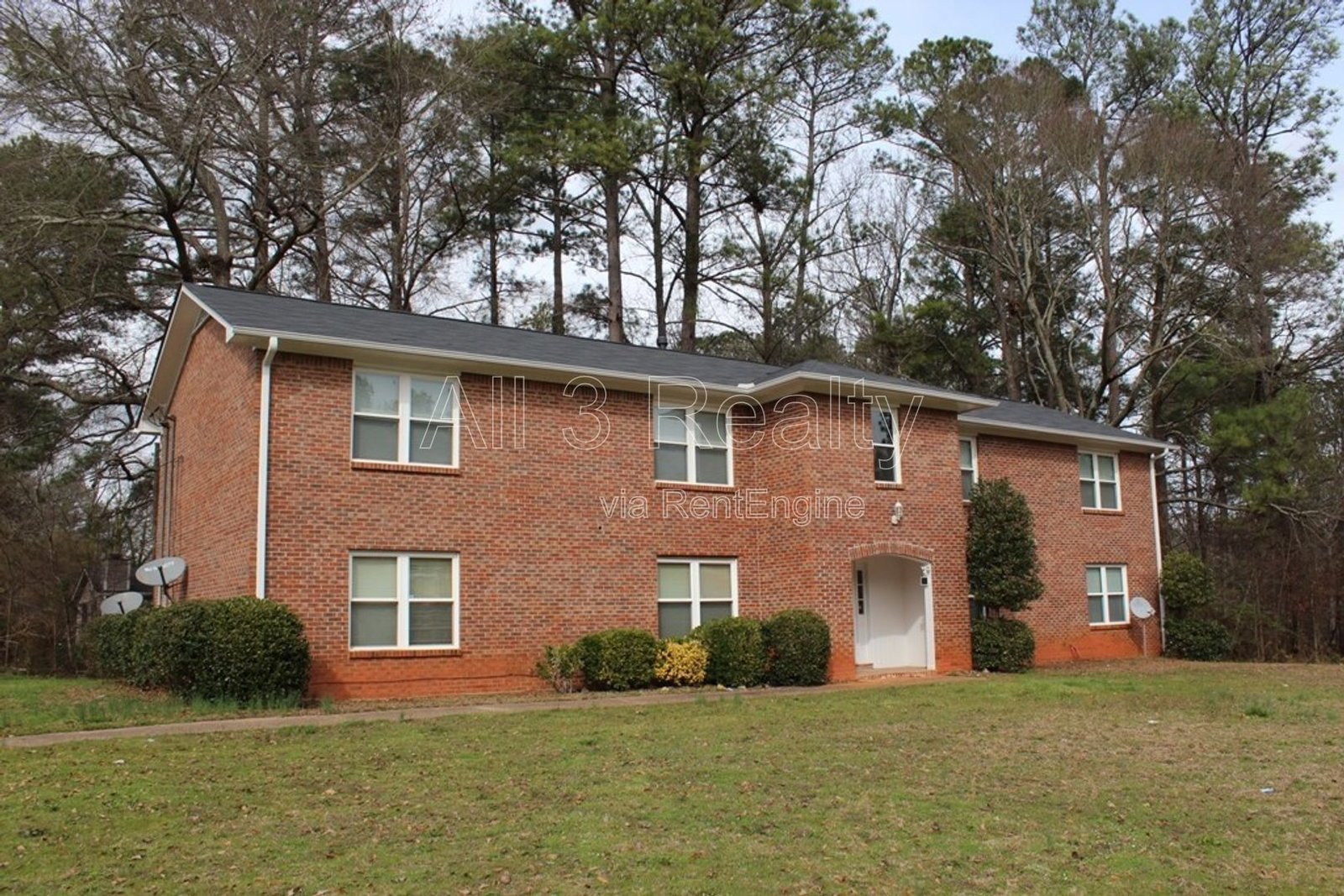 Discover this well-maintained 2-bedroom, 1-bath home in Stockbridge, GA. property image