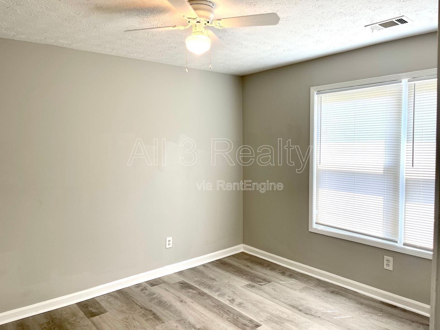 Discover this well-maintained 2-bedroom, 1-bath home in Stockbridge, GA. property image