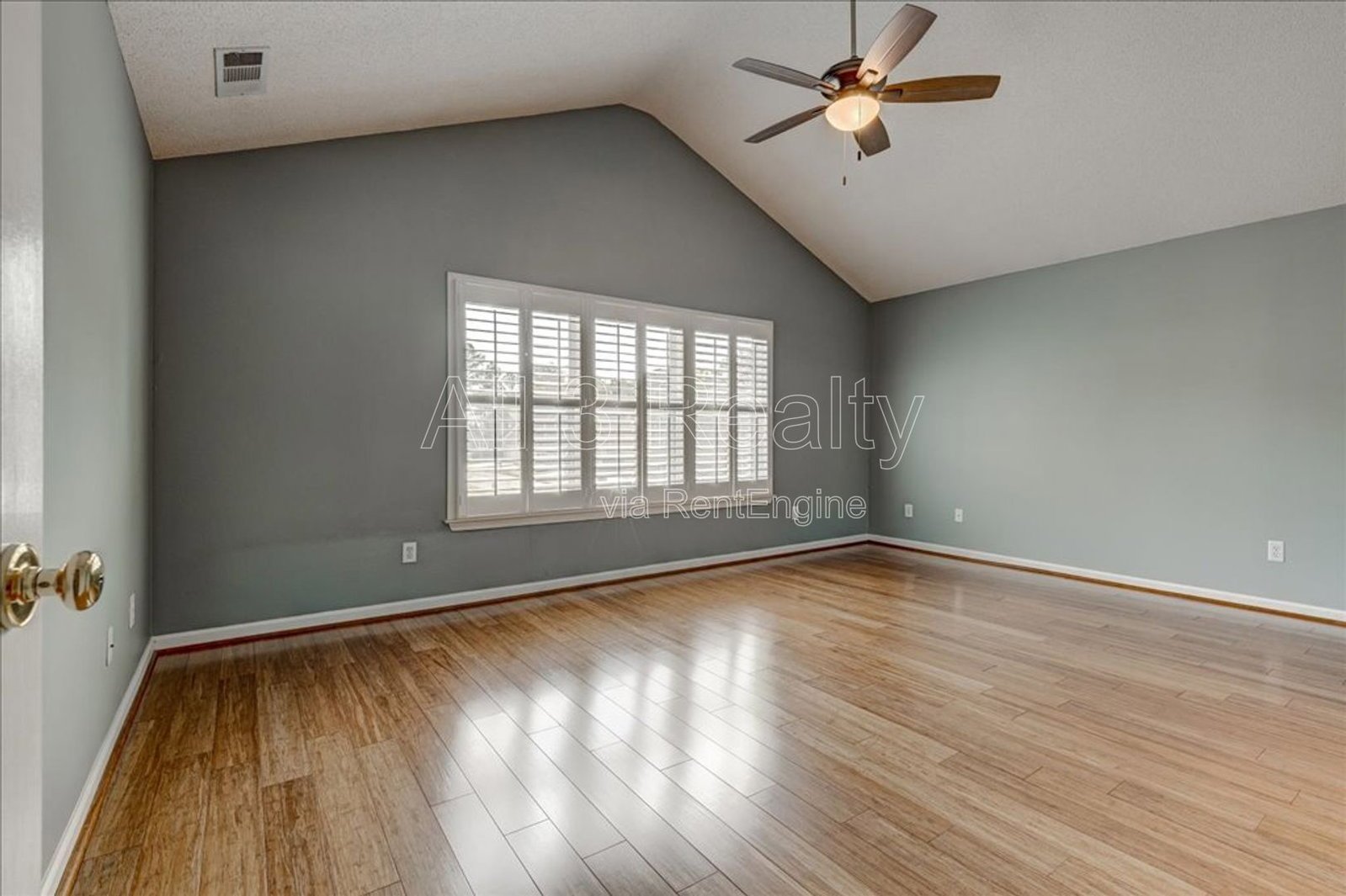 Introducing a stunning 3-bedroom, 2.5-bathroom home in the heart of Atlanta, GA. property image