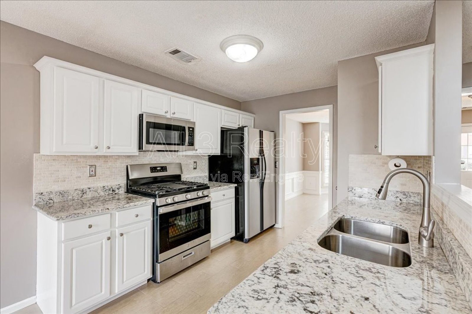 Introducing a stunning 3-bedroom, 2.5-bathroom home in the heart of Atlanta, GA. property image