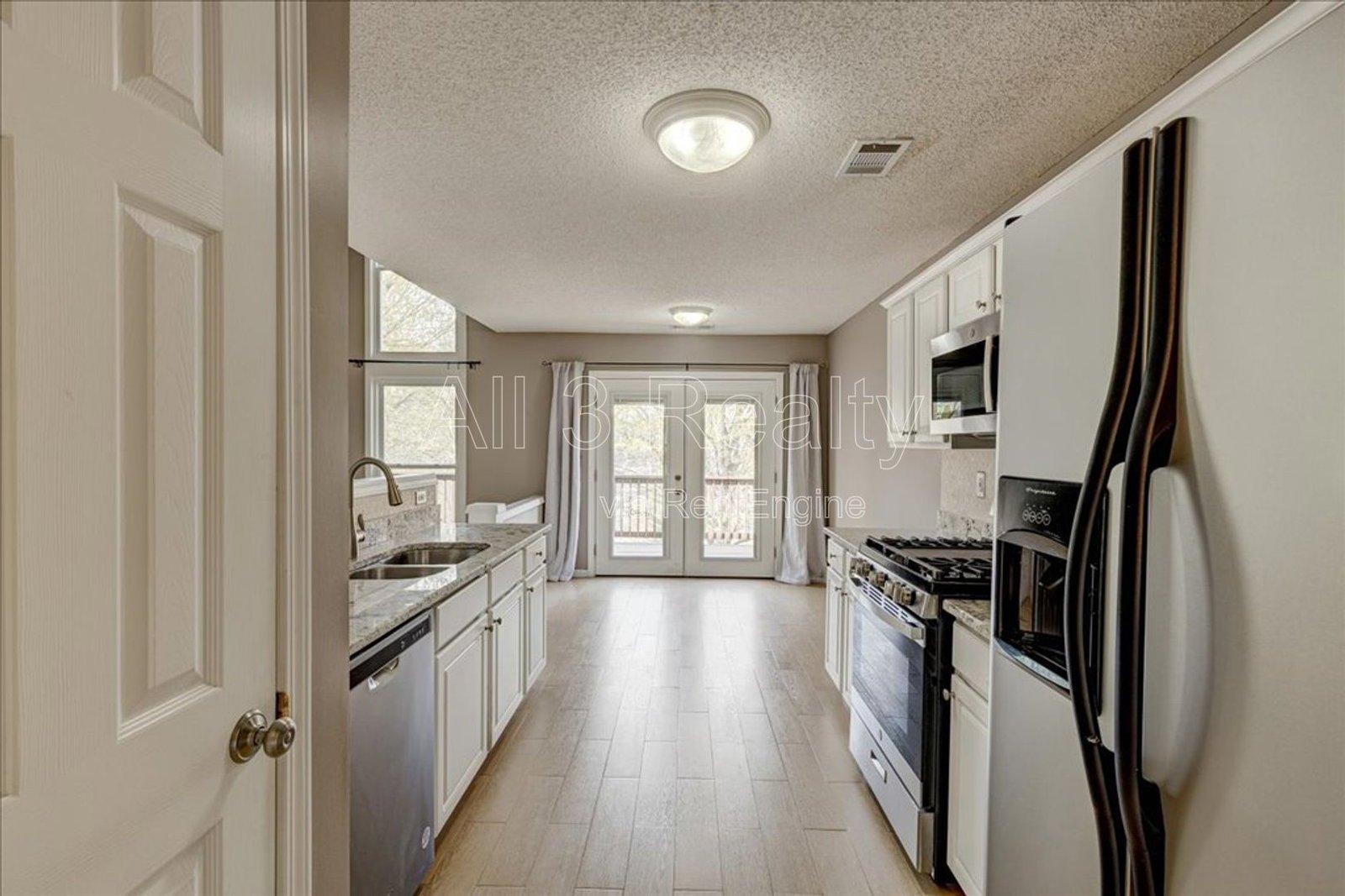 Introducing a stunning 3-bedroom, 2.5-bathroom home in the heart of Atlanta, GA. property image