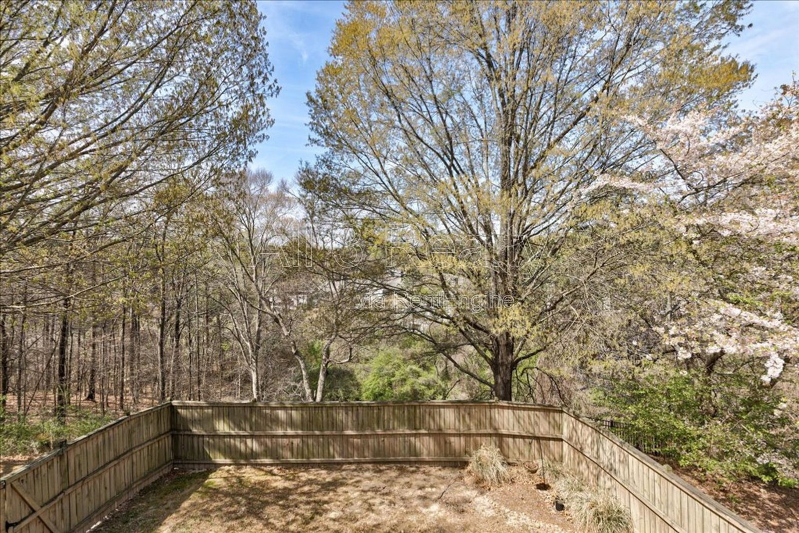 Introducing a stunning 3-bedroom, 2.5-bathroom home in the heart of Atlanta, GA. property image