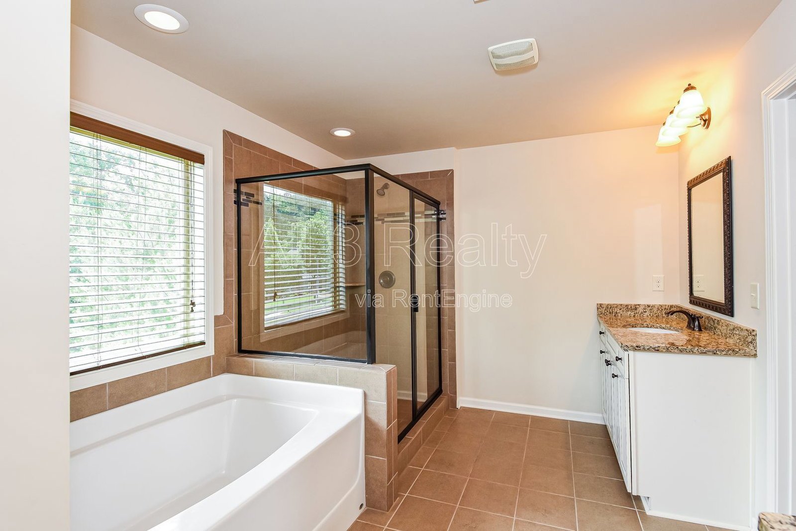 Spacious five-bedroom, four-bath home in Kennesaw, GA! property image