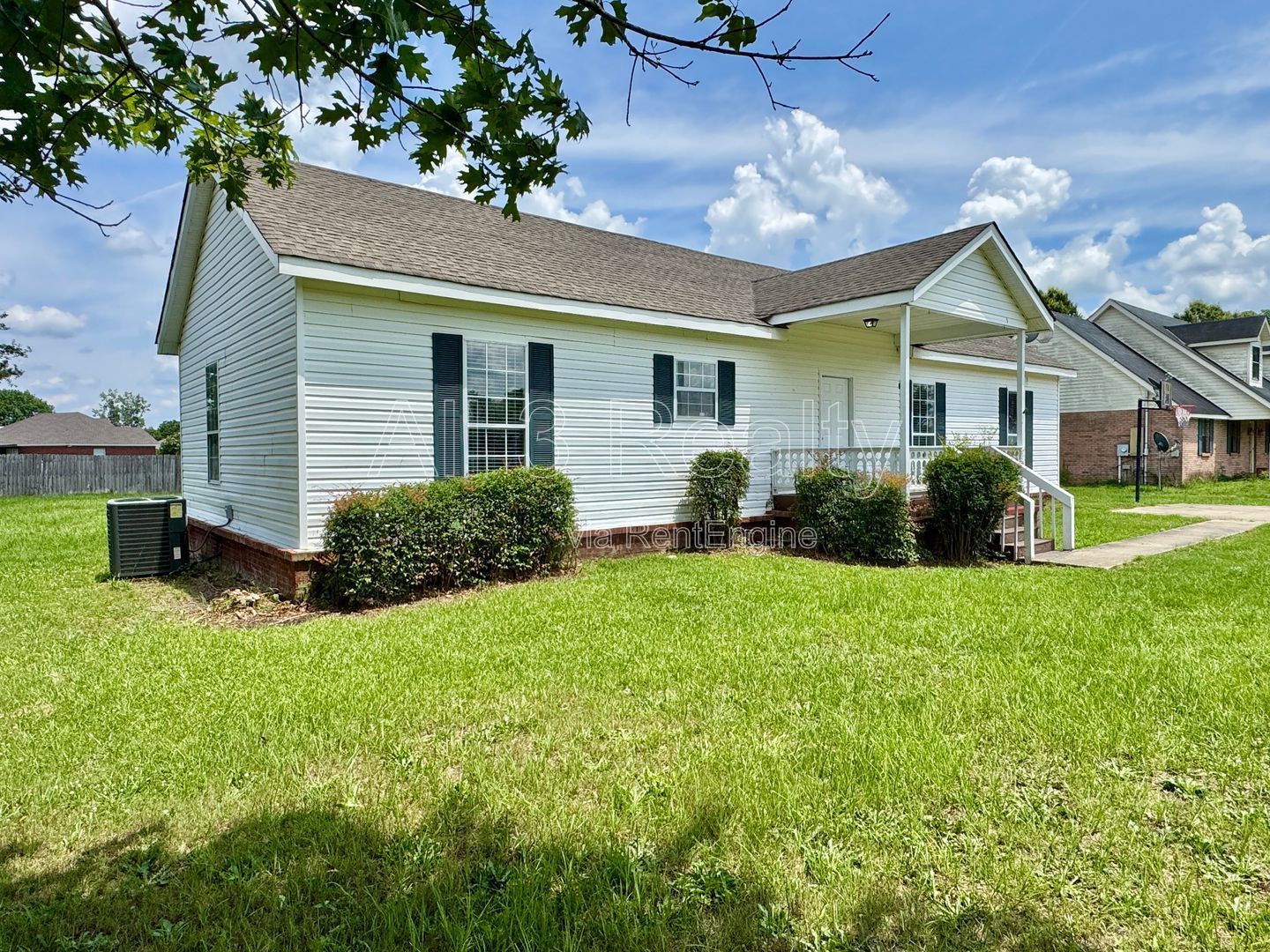 Charming 3-Bedroom Home in Deatsville! property image